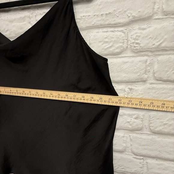 Torrid Woman Sz 00 M/L Ruffle Front Black Tank Slip Top Adjustable Straps Silky - Picture 8 of 11